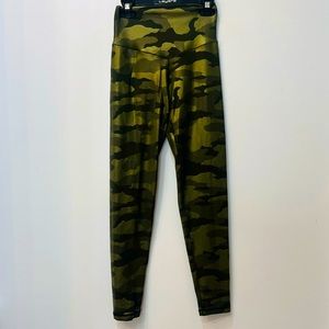 offline by aerie camo green leggings size small